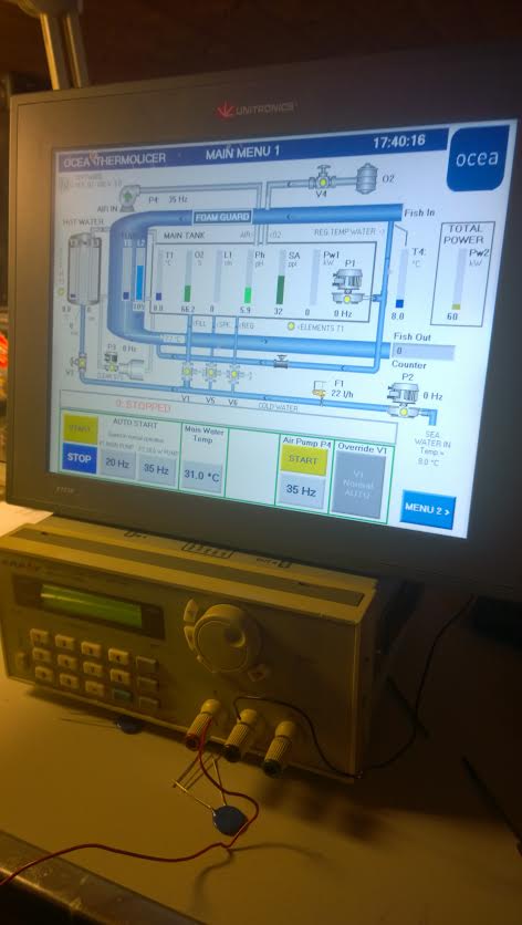 Innovasjonen gjeng vidare: Her er me på laboratoriet og ser eit PLC-prosessprogram til ein avlusar for laks som Microman held på å utvikla no for tida.