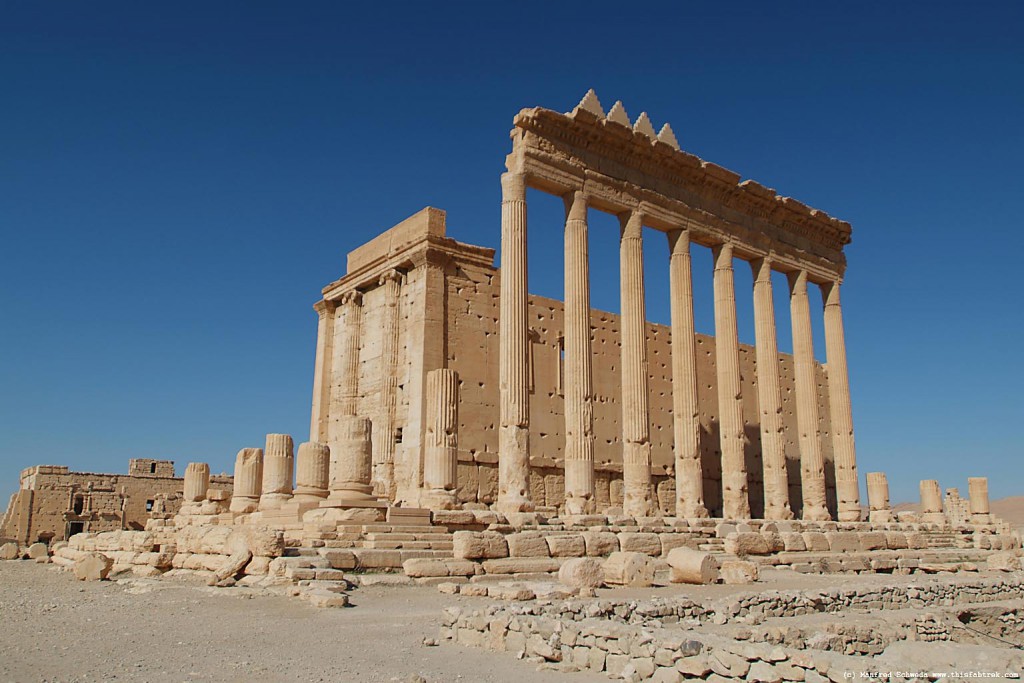 Bel-tempelet i Palmyra, slik det stod gjenom so mange hundradår. No er det sprengt i småbitar av ISIS.